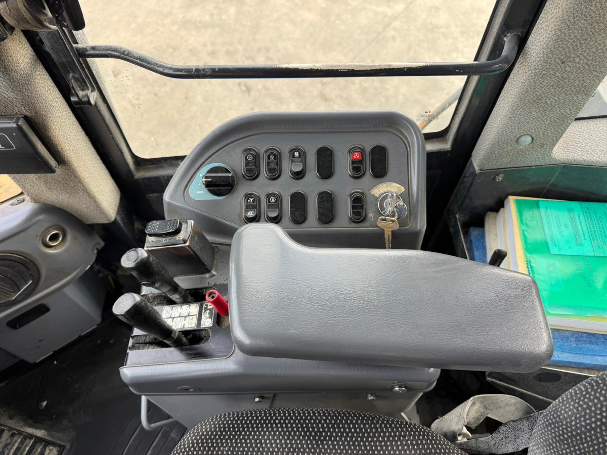 Radlader KOMATSU WA480-6