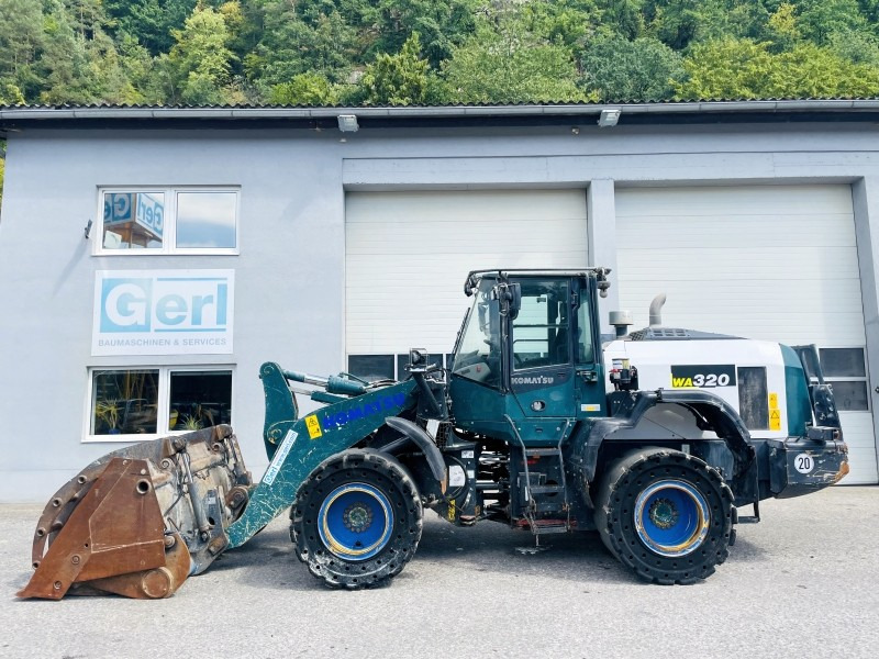 Radlader Komatsu WA320-8 (3661)