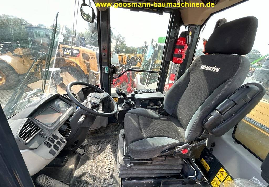 Radlader Komatsu WA 320-8