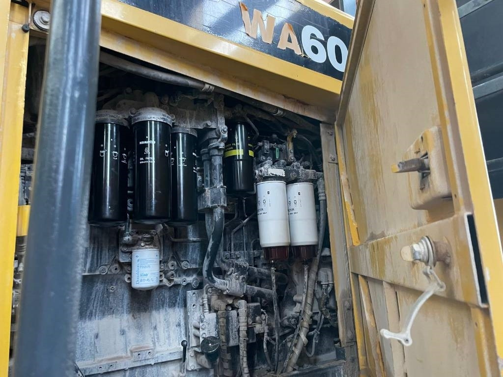 Radlader Komatsu WA 600-6