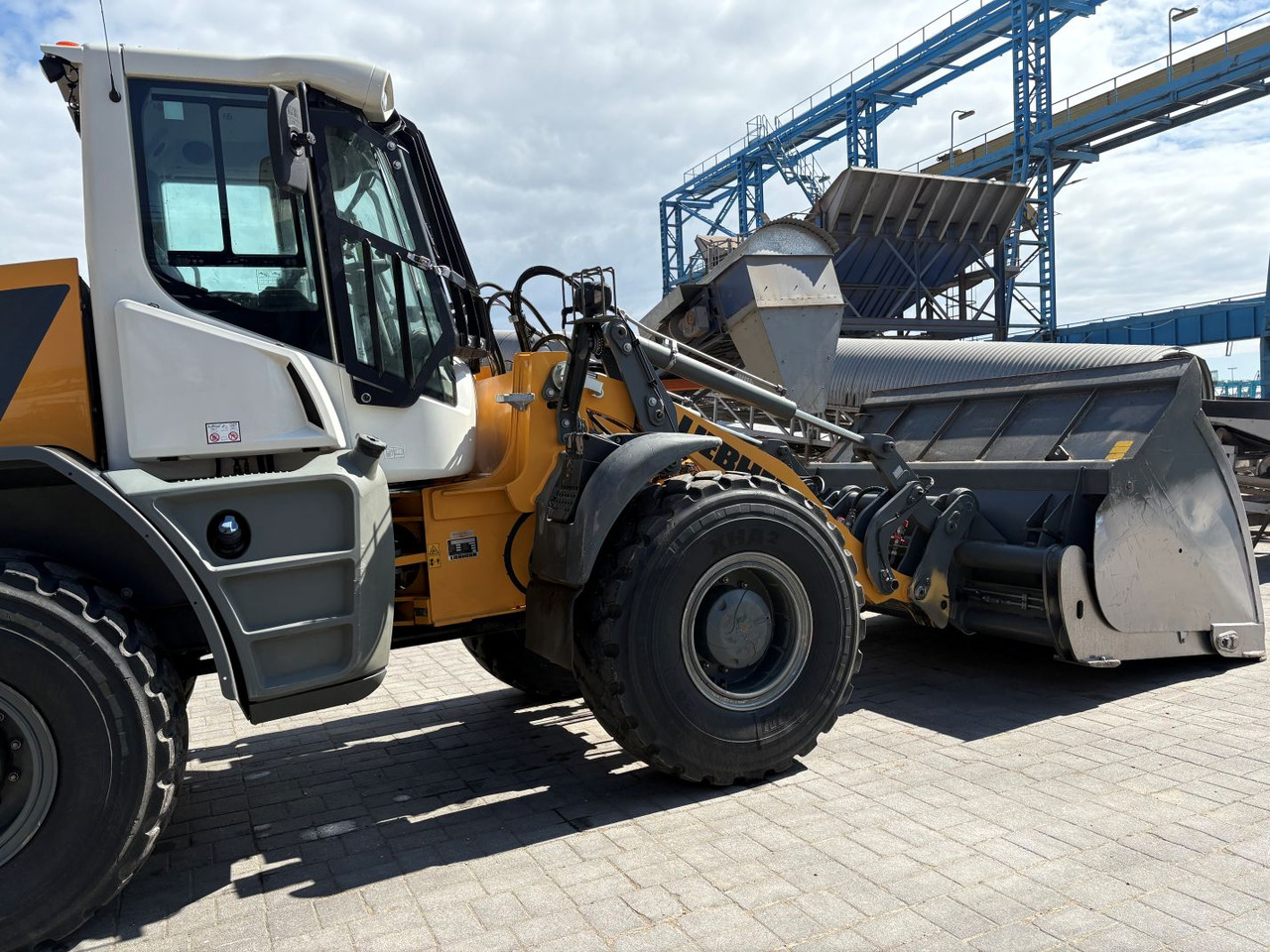 Radlader LIEBHERR L538