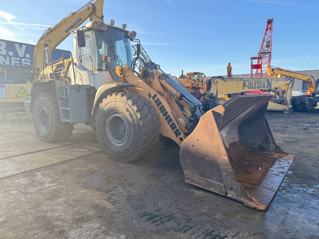 Radlader Liebherr L 556