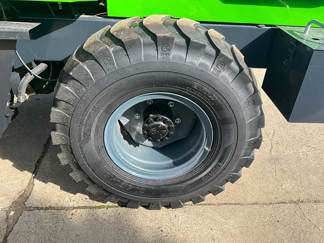 Radlader NYCHEKI Y25-42 SHOVEL / WHEEL LOADER WITH CAB AND EXCAVATOR BUCKET