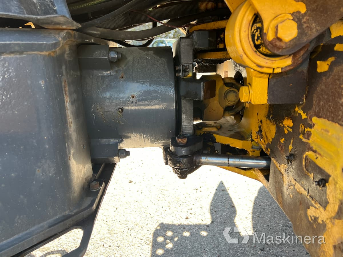 Radlader Redskapsbärare Wille 655 med vikplog