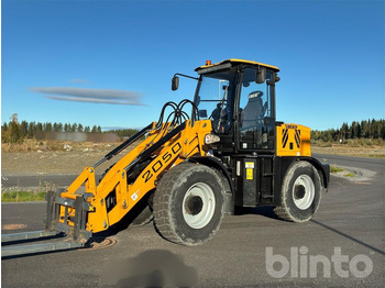 Radlader  Swekip 2050 inklusive långgafflar och planeringsskopa