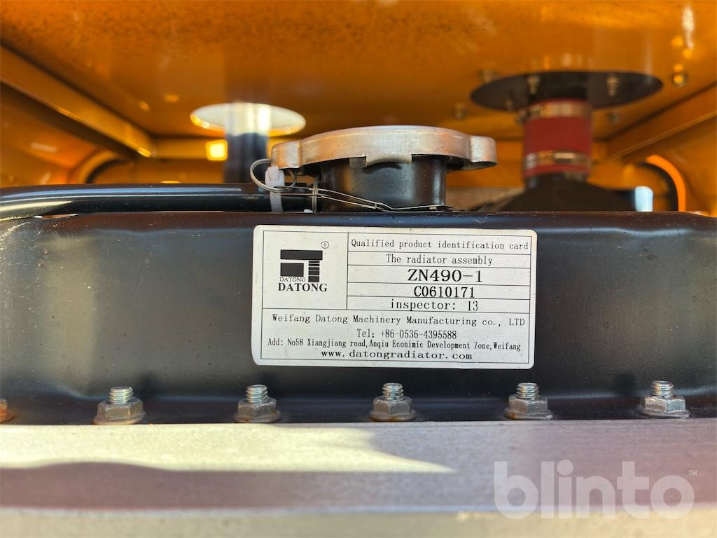 Radlader Swekip 2050 inklusive långgafflar och planeringsskopa