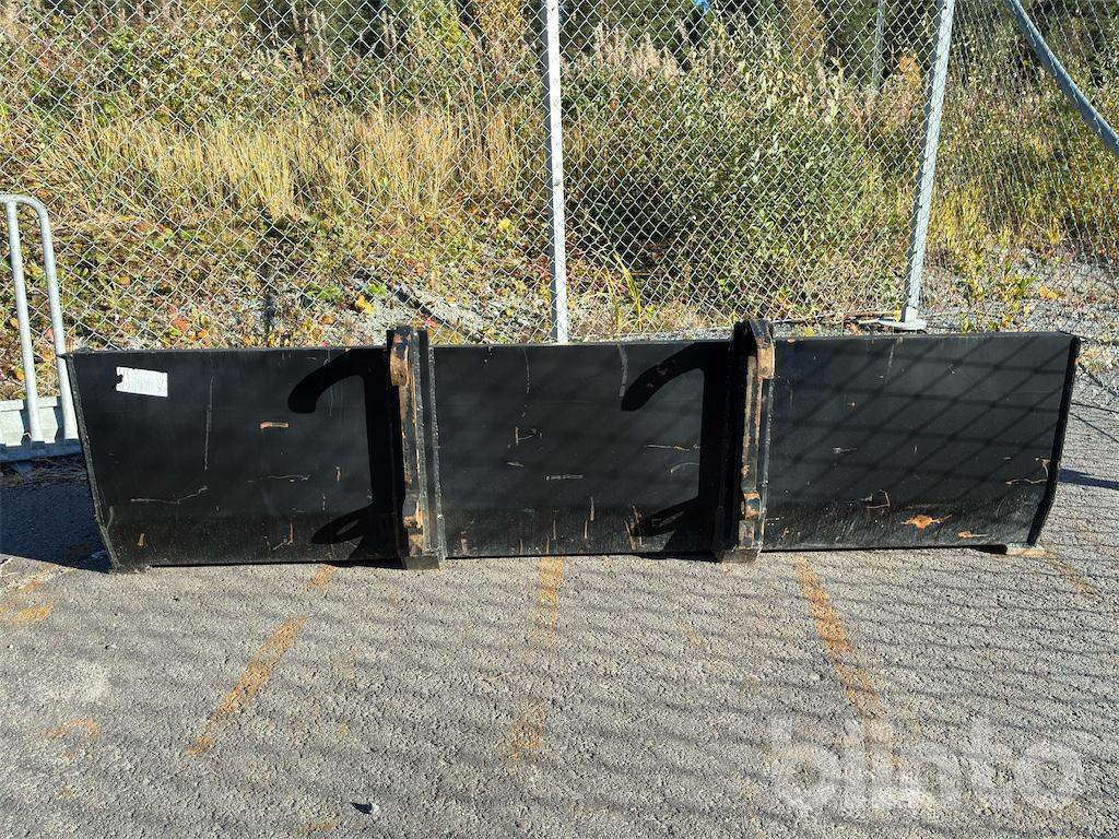 Radlader Swekip 2050 inklusive långgafflar och planeringsskopa