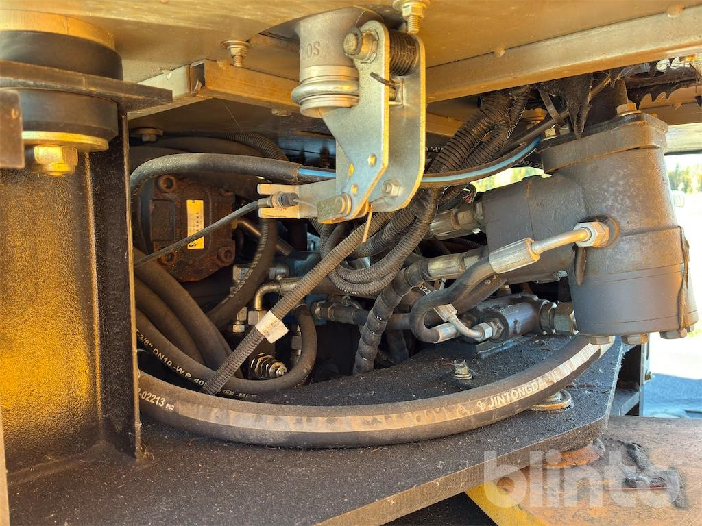 Radlader Swekip 2050 inklusive långgafflar och planeringsskopa