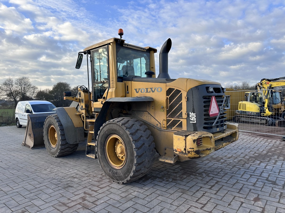 Radlader VOLVO L 60 F low Hours Klima Very good Condition