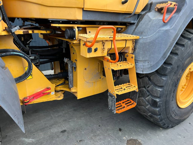 Radlader Volvo L120H