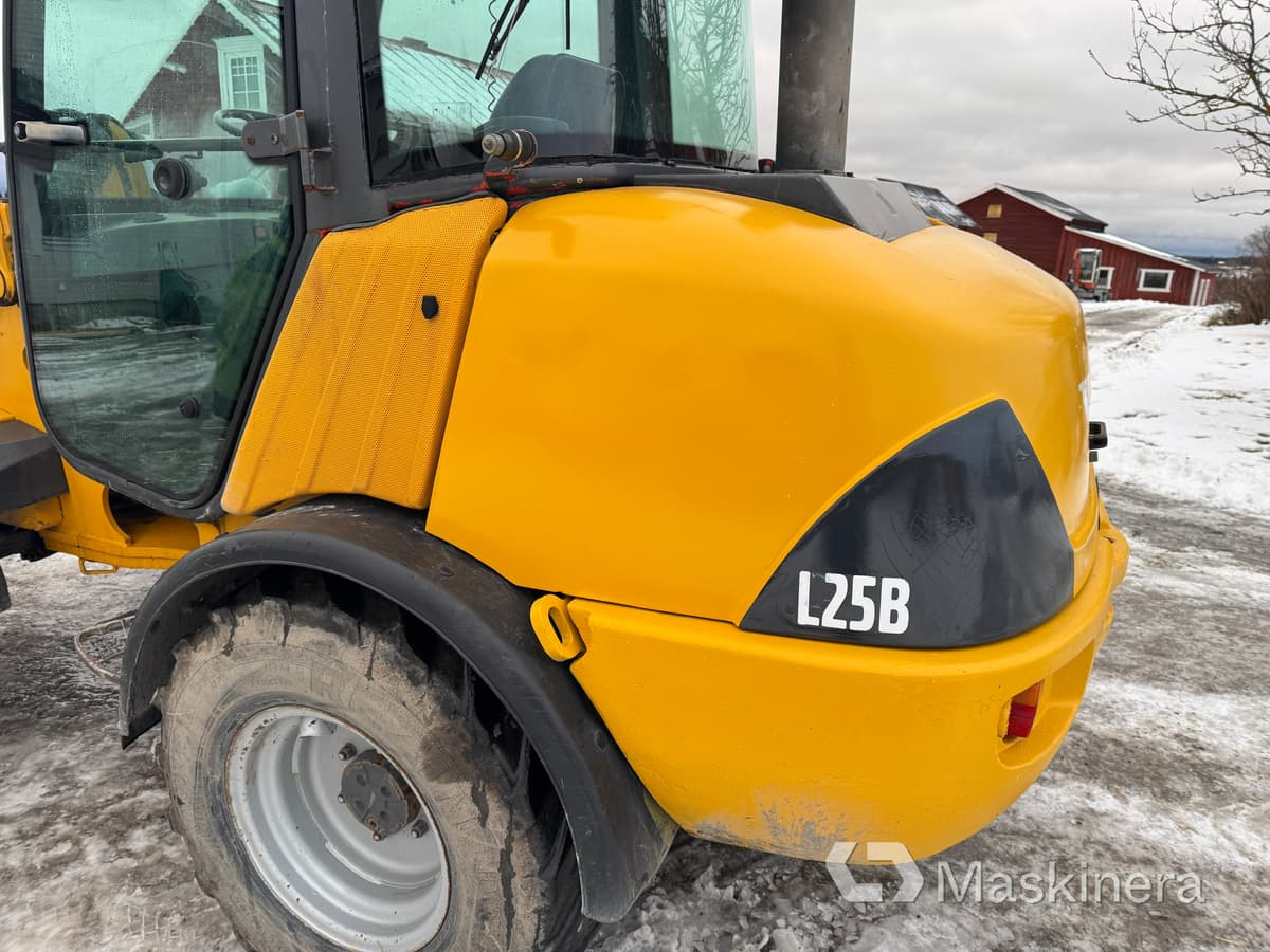 Radlader Volvo L25BV-P Hjullastare Volvo L25B med tillbehör