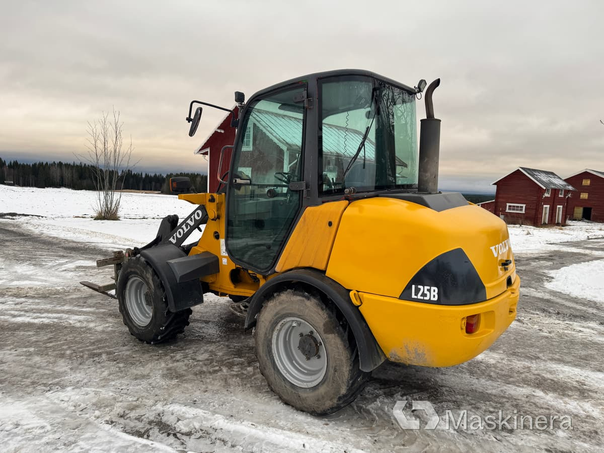 Radlader Volvo L25BV-P Hjullastare Volvo L25B med tillbehör