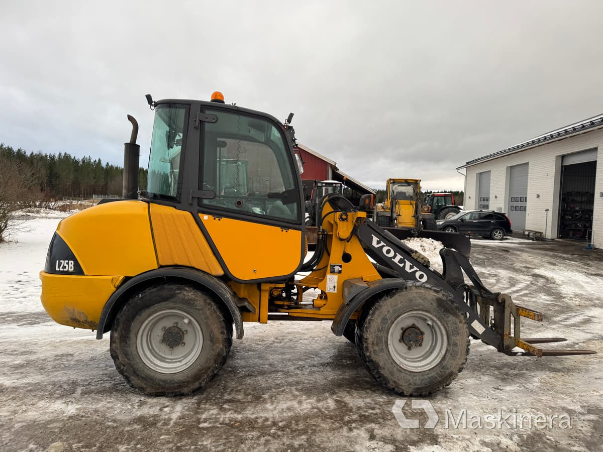 Radlader Volvo L25BV-P Hjullastare Volvo L25B med tillbehör