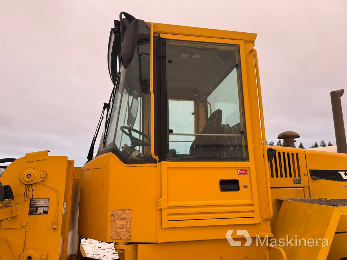 Radlader Volvo L90 C Hjullastare Volvo L90C med skopa