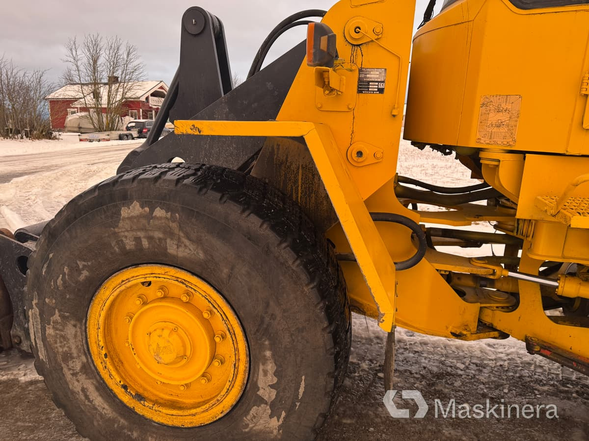 Radlader Volvo L90 C Hjullastare Volvo L90C med skopa