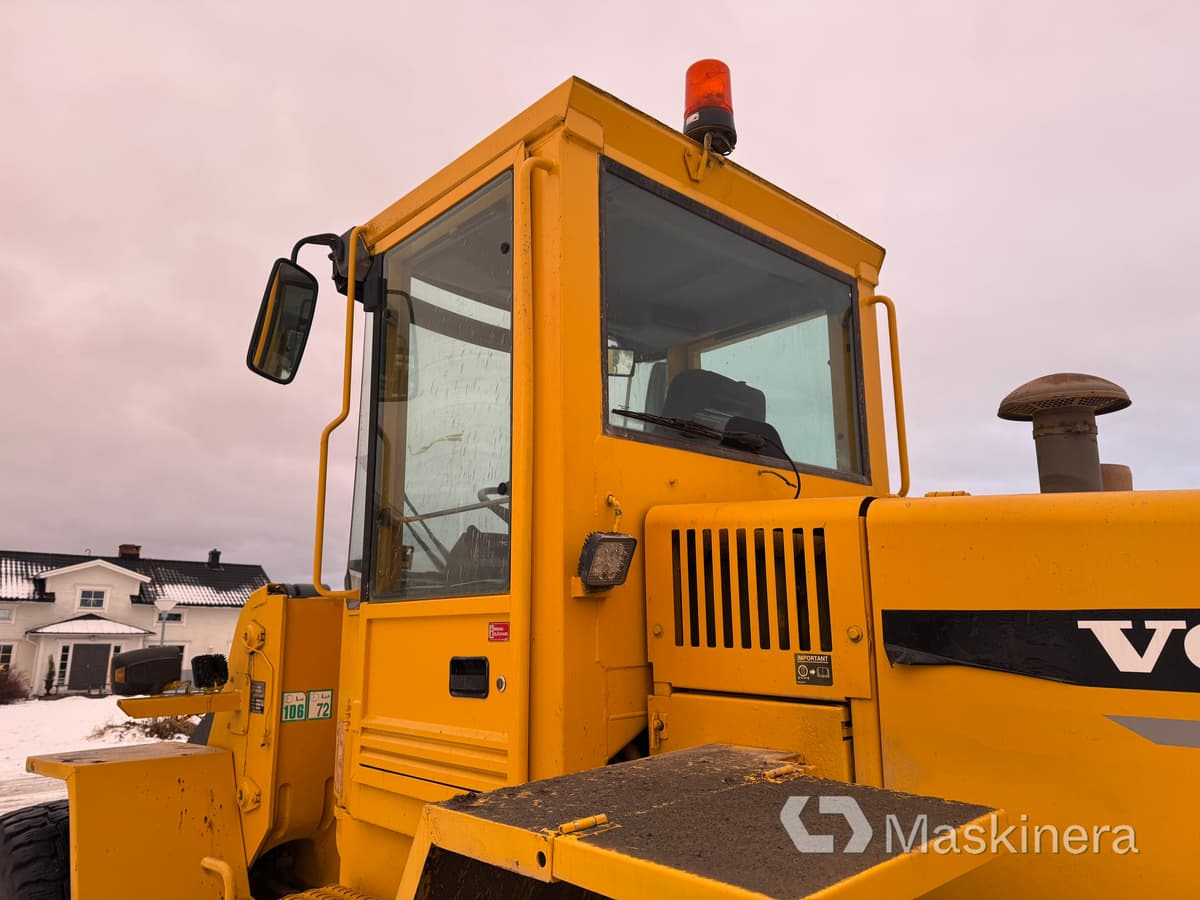Radlader Volvo L90 C Hjullastare Volvo L90C med skopa