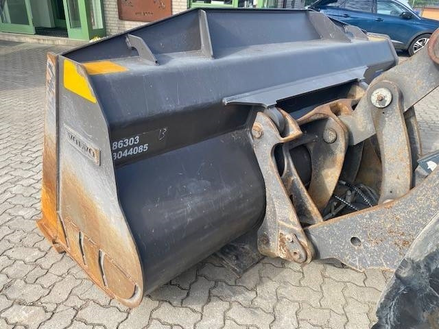 Radlader Volvo L 90 H MIETE / RENTAL (12002215)