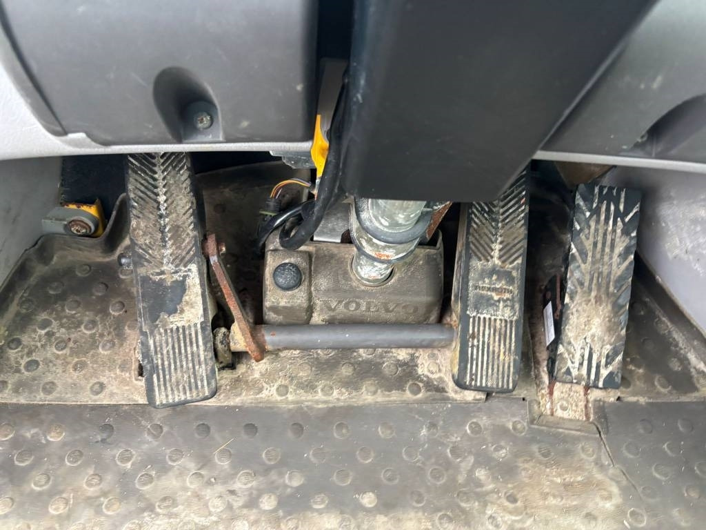 Radlader Volvo L 90 H (On Transport)