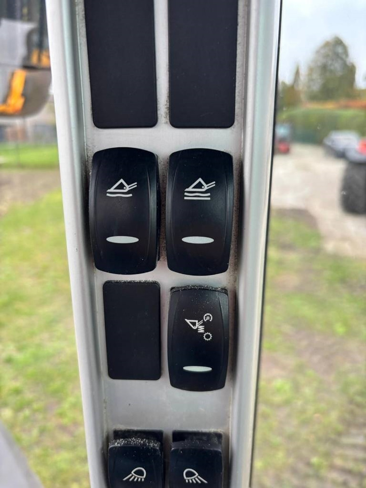 Radlader Volvo L 90 H (On Transport)