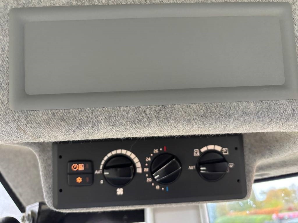 Radlader Volvo L 90 H (On Transport)