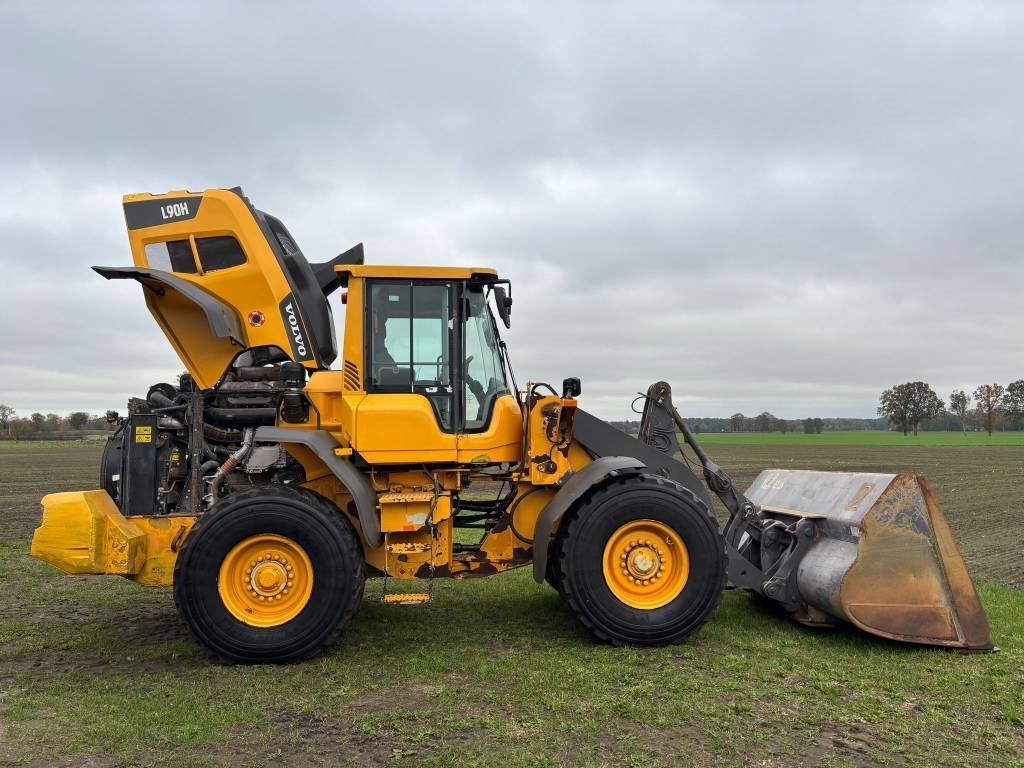 Radlader Volvo L 90 H (On Transport)