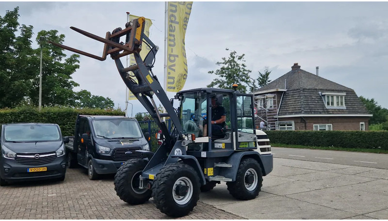 Radlader Yanmar / Terex TL80 met NL kenteken very low hours!