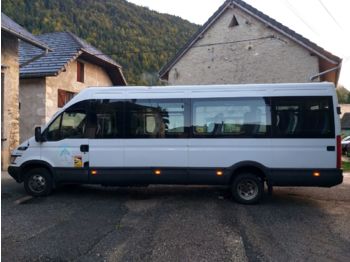 Kleinbus, Personentransporter IVECO A50C17: das Bild 1