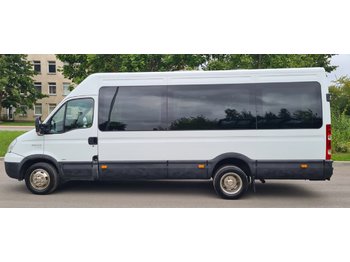 Kleinbus, Personentransporter IVECO Daily: das Bild 1