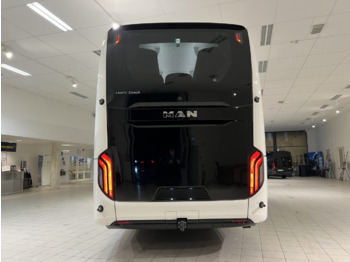 Reisebus MAN Lions Coach R09 Euro 6E (Dark Edition): das Bild 5