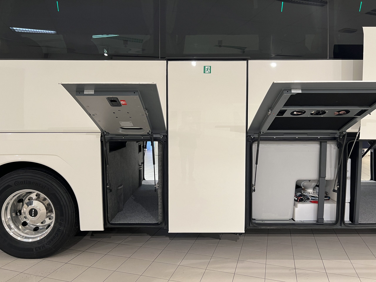 Reisebus MAN Lions Coach R09 Euro 6E (Dark Edition): das Bild 44