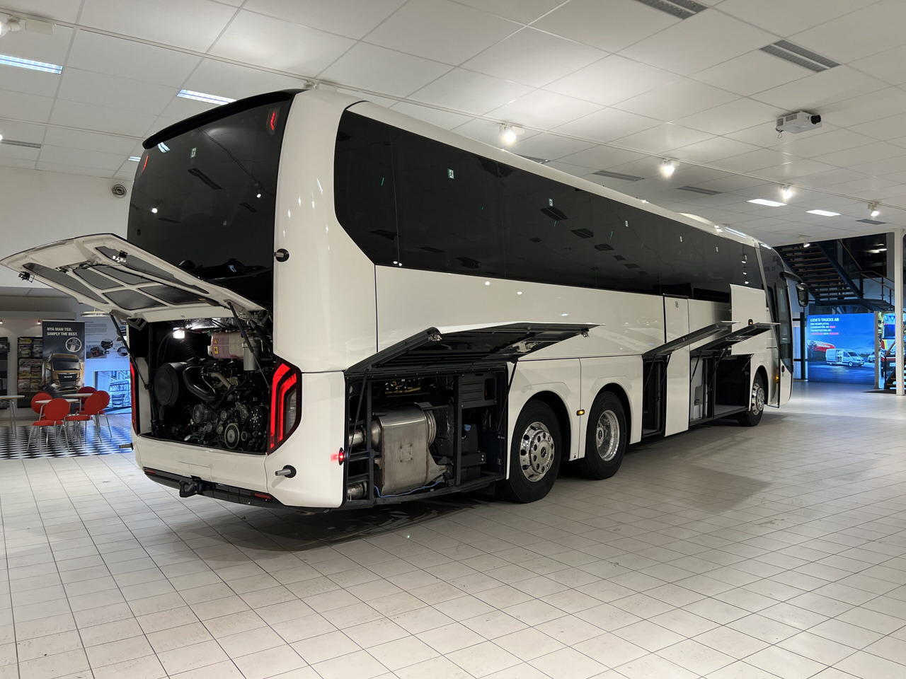 Reisebus MAN Lions Coach R09 Euro 6E (Dark Edition): das Bild 41