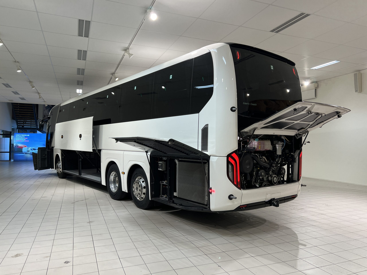 Reisebus MAN Lions Coach R09 Euro 6E (Dark Edition): das Bild 38