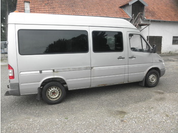Kleinbus, Personentransporter MERCEDES BENZ Sprinter Kombi 313 CDI: das Bild 1