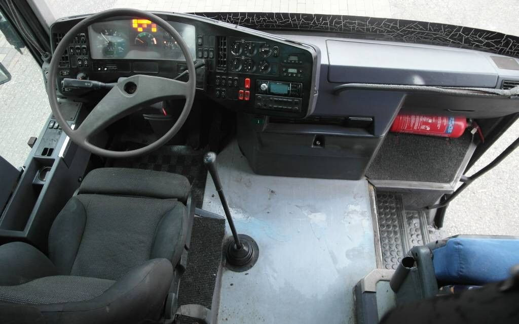 Reisebus Mercedes-Benz 404-15 RHD*Klima*V8 Motor*6 Gang*350 Tourismo*WC: das Bild 15