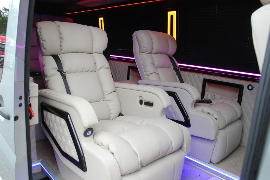 Kleinbus, Personentransporter Mercedes-Benz Sprinter 313  VIP Shuttle 9 Pers. Luxury TV LED: das Bild 13
