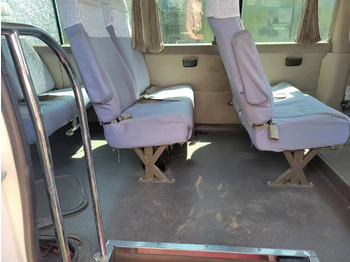 Kleinbus, Personentransporter TOYOTA Coaster city bus passenger van coach: das Bild 5