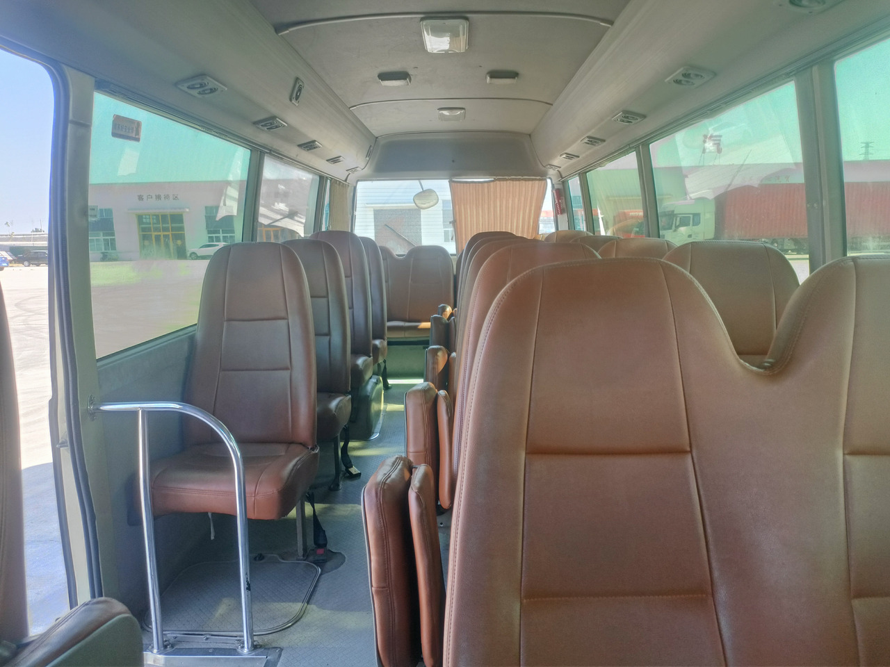 Kleinbus, Personentransporter TOYOTA Coaster passenger bus 29 seats: das Bild 8
