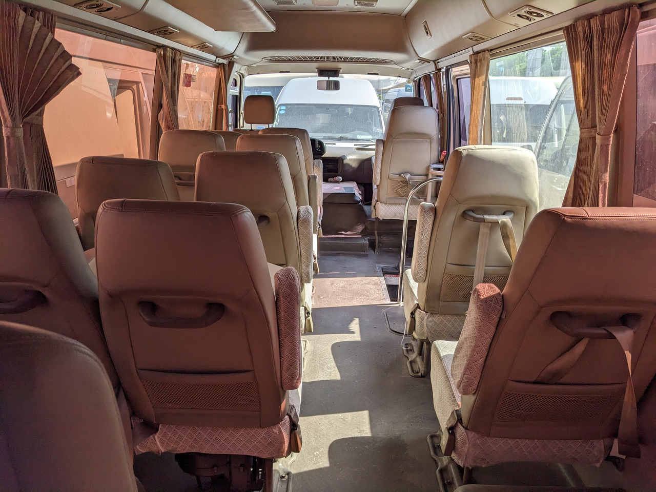 Kleinbus, Personentransporter TOYOTA Coaster passenger bus petrol engine minivan: das Bild 7