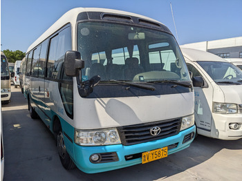 Kleinbus, Personentransporter TOYOTA Coaster passenger bus white and blue petrol engine minivan: das Bild 2