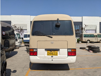 Kleinbus, Personentransporter TOYOTA Coaster petrol engine: das Bild 5