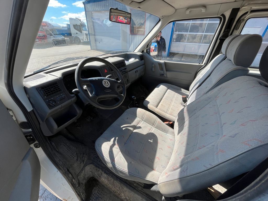 Kleinbus, Personentransporter VolkswagenT4 Transporter Economy Kombi 9-Sitzer: das Bild 6