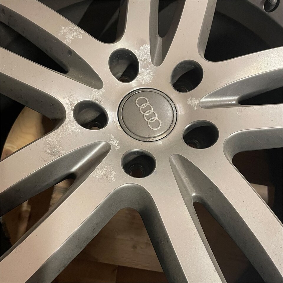 Komplettrad für LKW Audi Fælge med 295/40 R20: das Bild 13