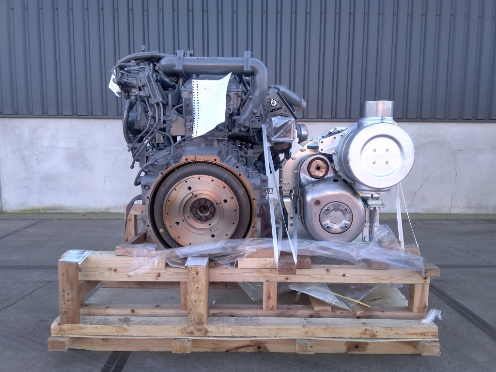 Motor für Baumaschine Isuzu 6UZ1XBSS-01 - KTH16131: das Bild 2