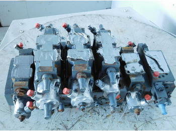 Hydraulik ventil für Baumaschine Liebherr Valve Block 914/924: das Bild 1