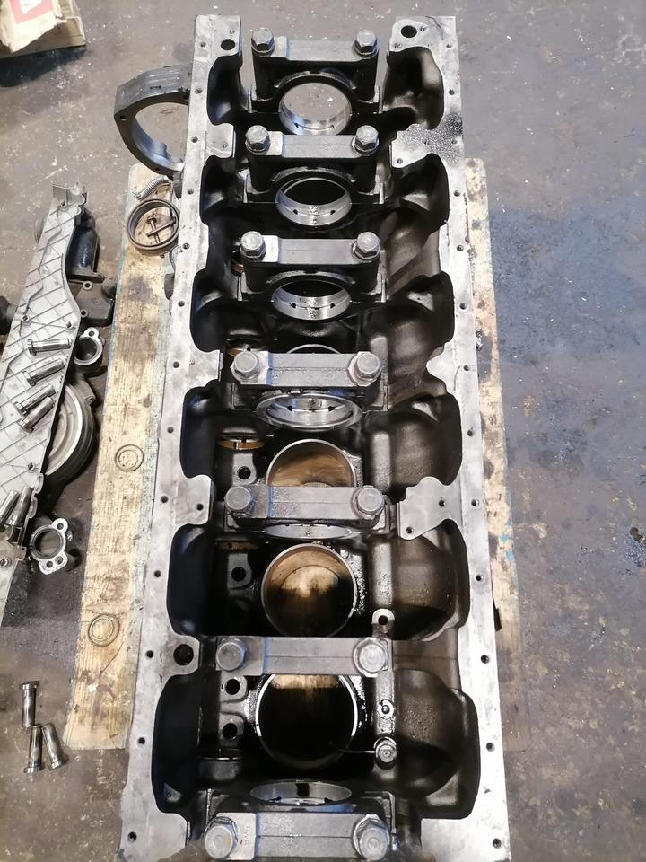 Motor und Teile für LKW MAN Mootoriplokk MAN D2876 51011013340: das Bild 4