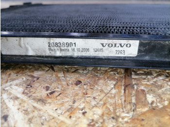 Klimakondensator für LKW Volvo A/C radiator 20838901: das Bild 3