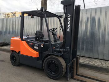 DOOSAN D45SC - Dieselstapler