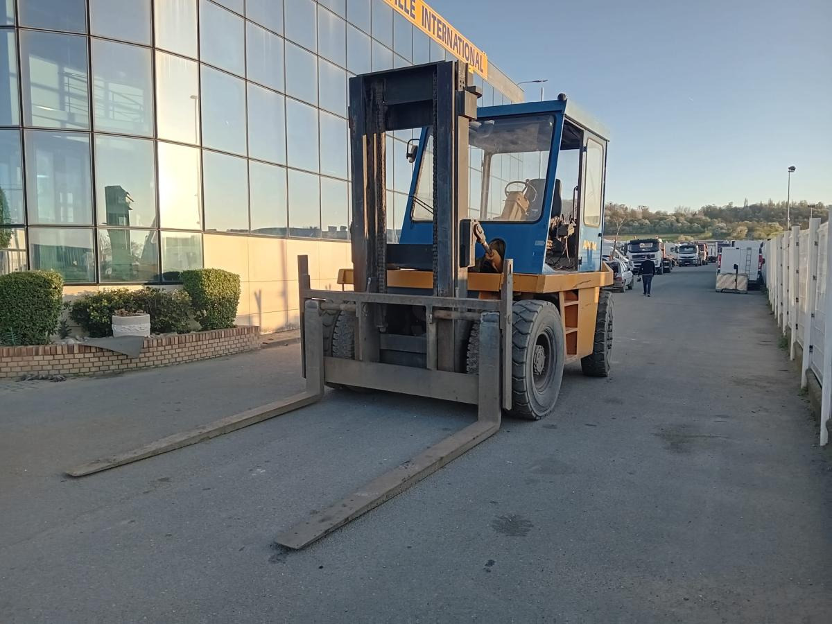 Dieselstapler Linde H100