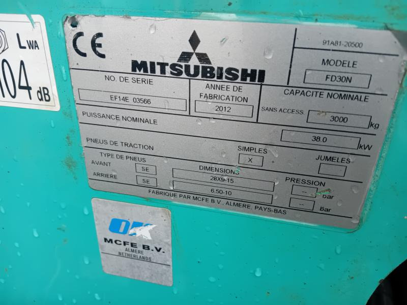 Dieselstapler Mitsubishi FD30N
