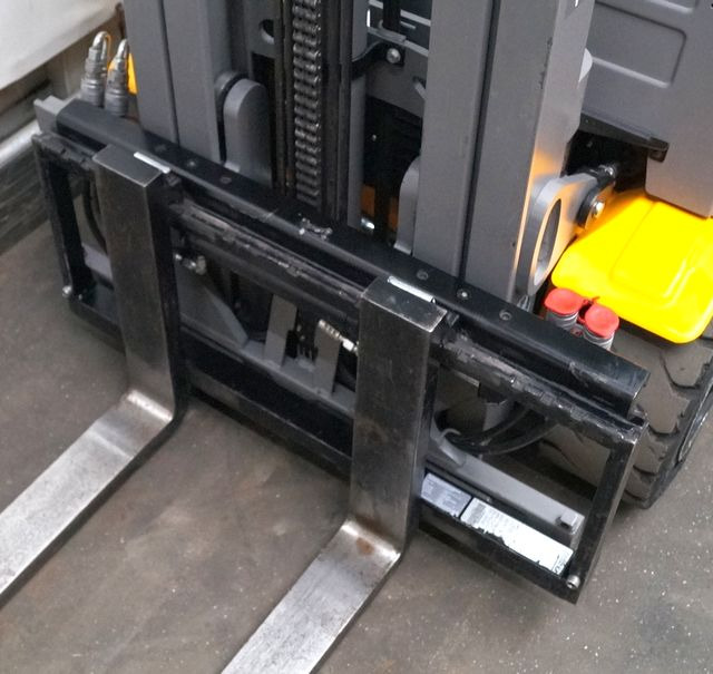 Elektrostapler Jungheinrich EFG320